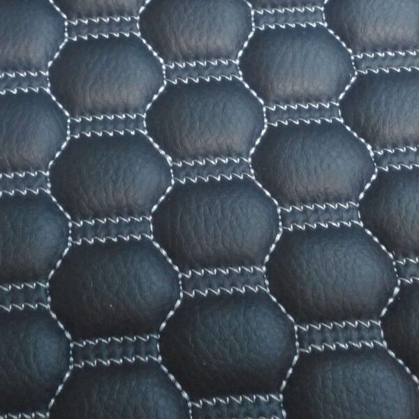 dermatinh-kathismatos-aytokinhtoy-mayro-gkri-bugatti4914