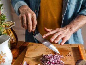 Μαχαίρι Fiskars Functional Form Medium Cook’s Knife 29.2cm 1057535