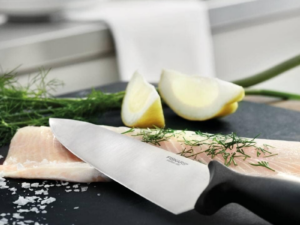 Μαχαίρι Σεφ Fiskars Essential Cook’s Knife 21cm 1065565
