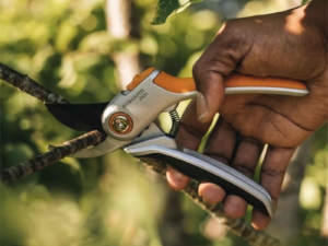 Ψαλίδι Κλαδέματος Fiskars Plus Pruning Shears Bypass Cutting Metal P531 21cm 1057168