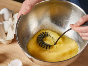 Αυγοδάρτης Fiskars Essential Whisk 28cm 1023809